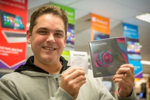 Windows 8 launches, retail first in New Zealand
