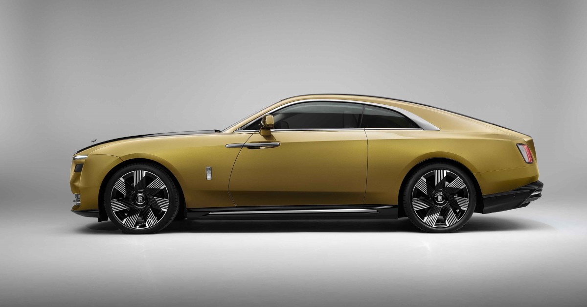 Rolls-royce Spectre Unveiled