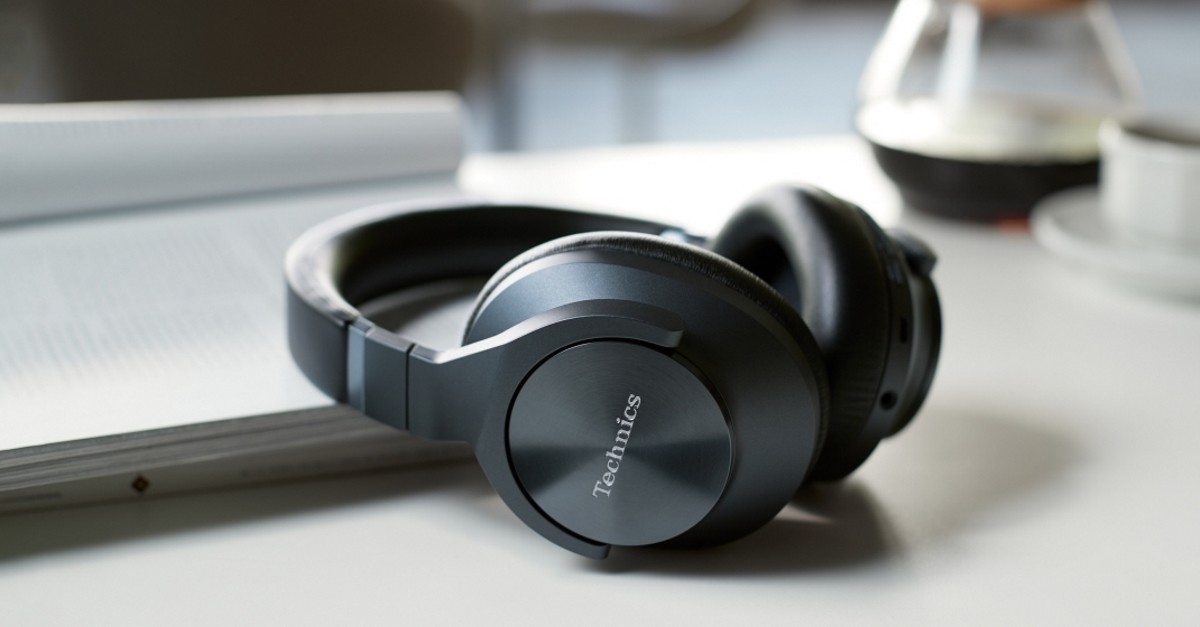 Technics EAH-A800 Review 