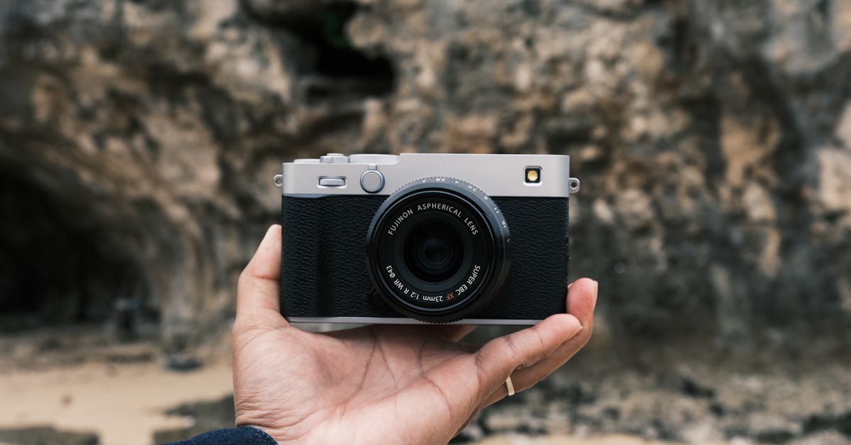 New FUJIFILM X-E5 Camera Combines Classic Style with Powerful Performance