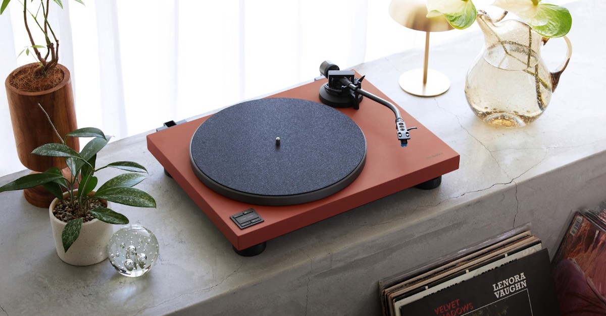 Technics Introduces the Sl-40CBT Direct Drive Turntable