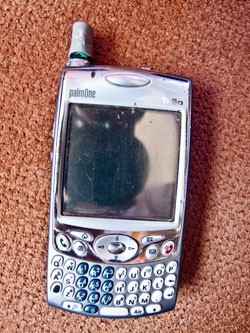 Palm Treo 650 with chewed antennae