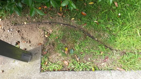 Cable around letterbox.