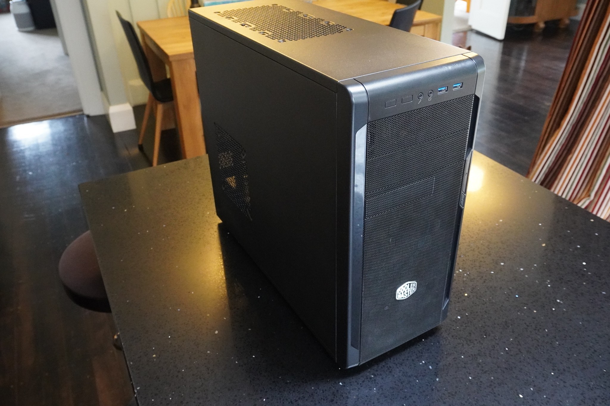 fs-i5-3570k-16gb-ram-liquid-cooled-desktop