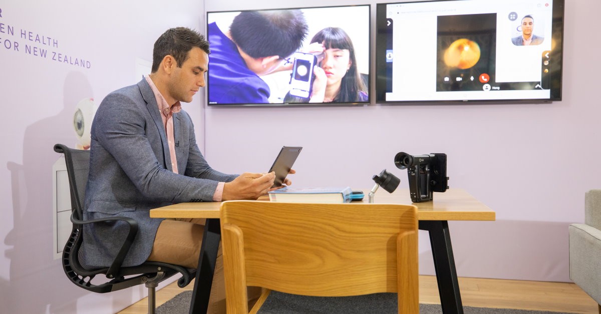 Spark showcases 5G-powered robotics, gaming and eye care prototypes